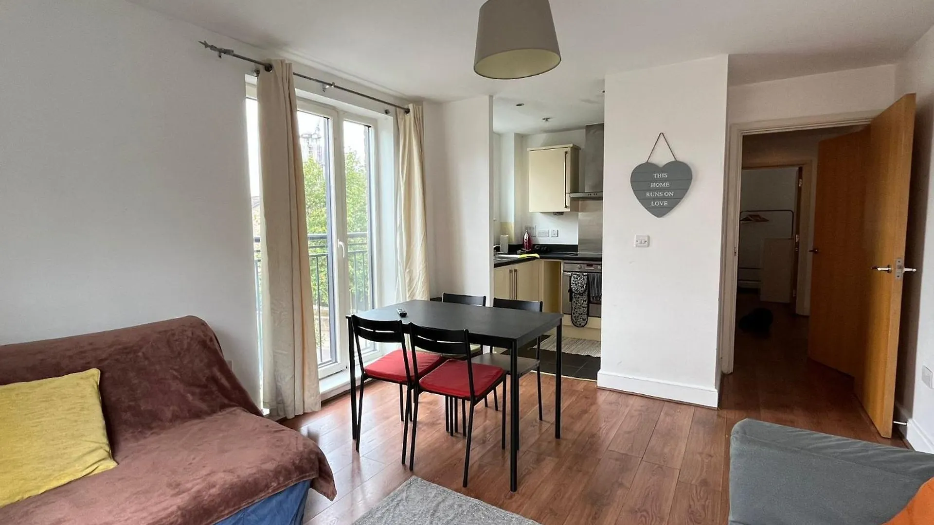 Bai Amazing 5 Sleeper Flat In London Zone 2 Apartment
