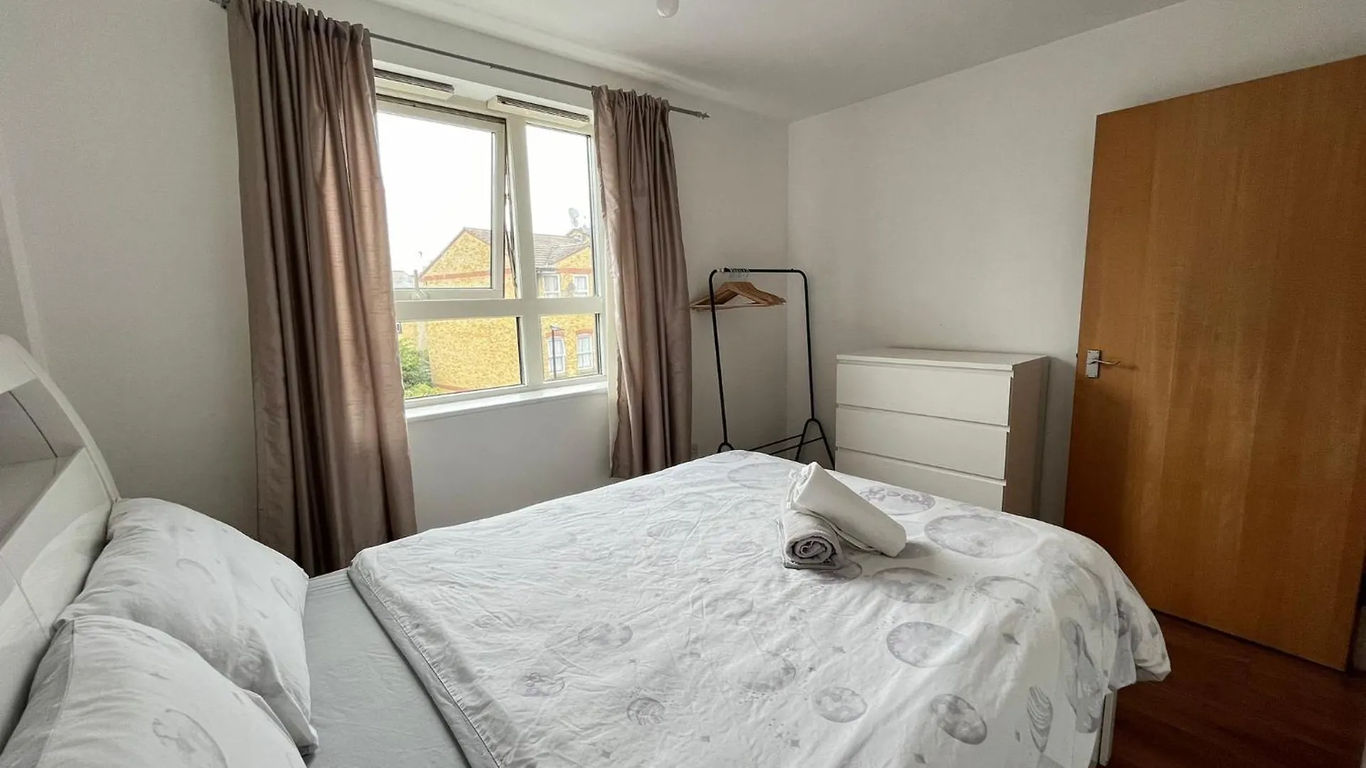 Bai Amazing 5 Sleeper Flat In London Zone 2 Apartment